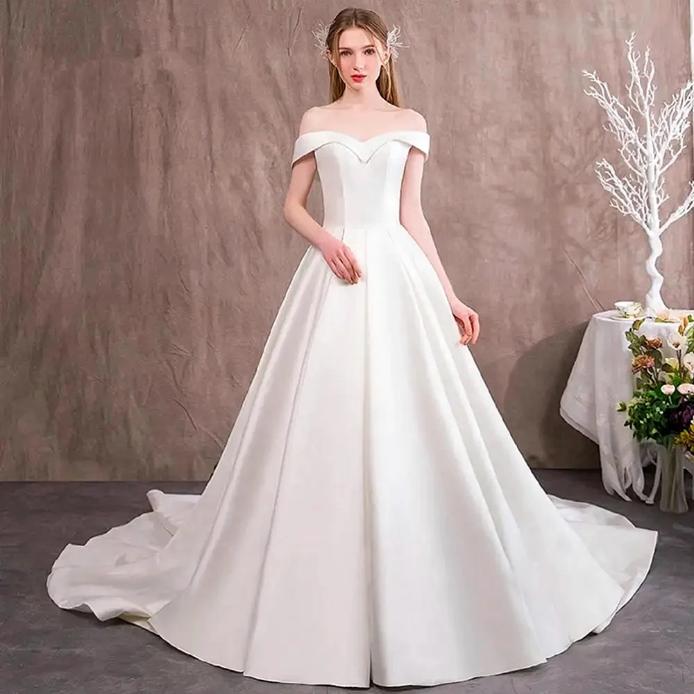 Атласное свадебное платье