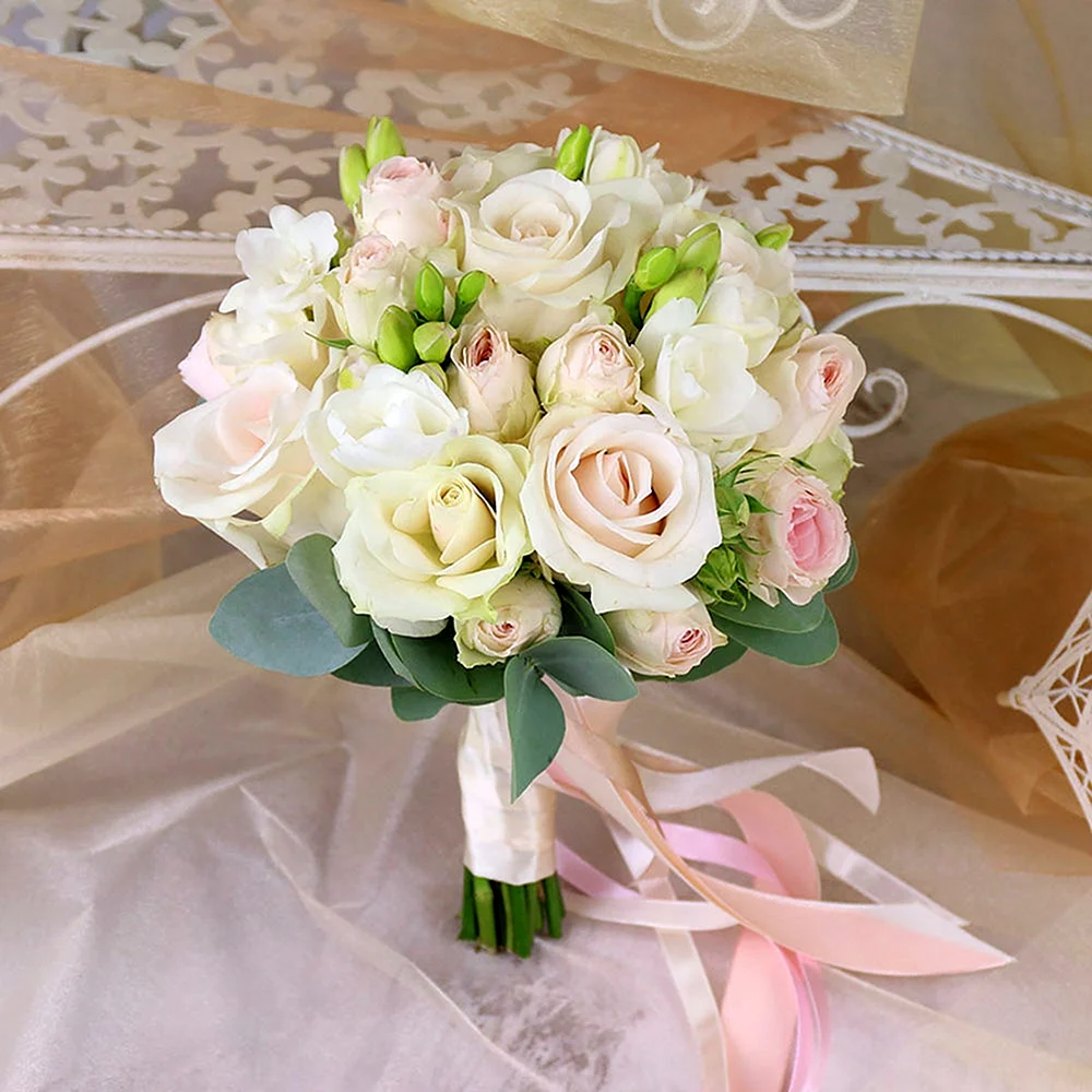 Букет невесты кустовых роз