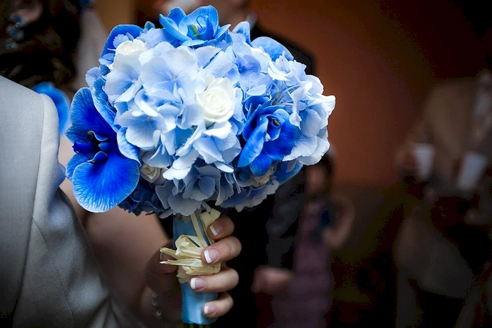 Букет невесты синий Ирис