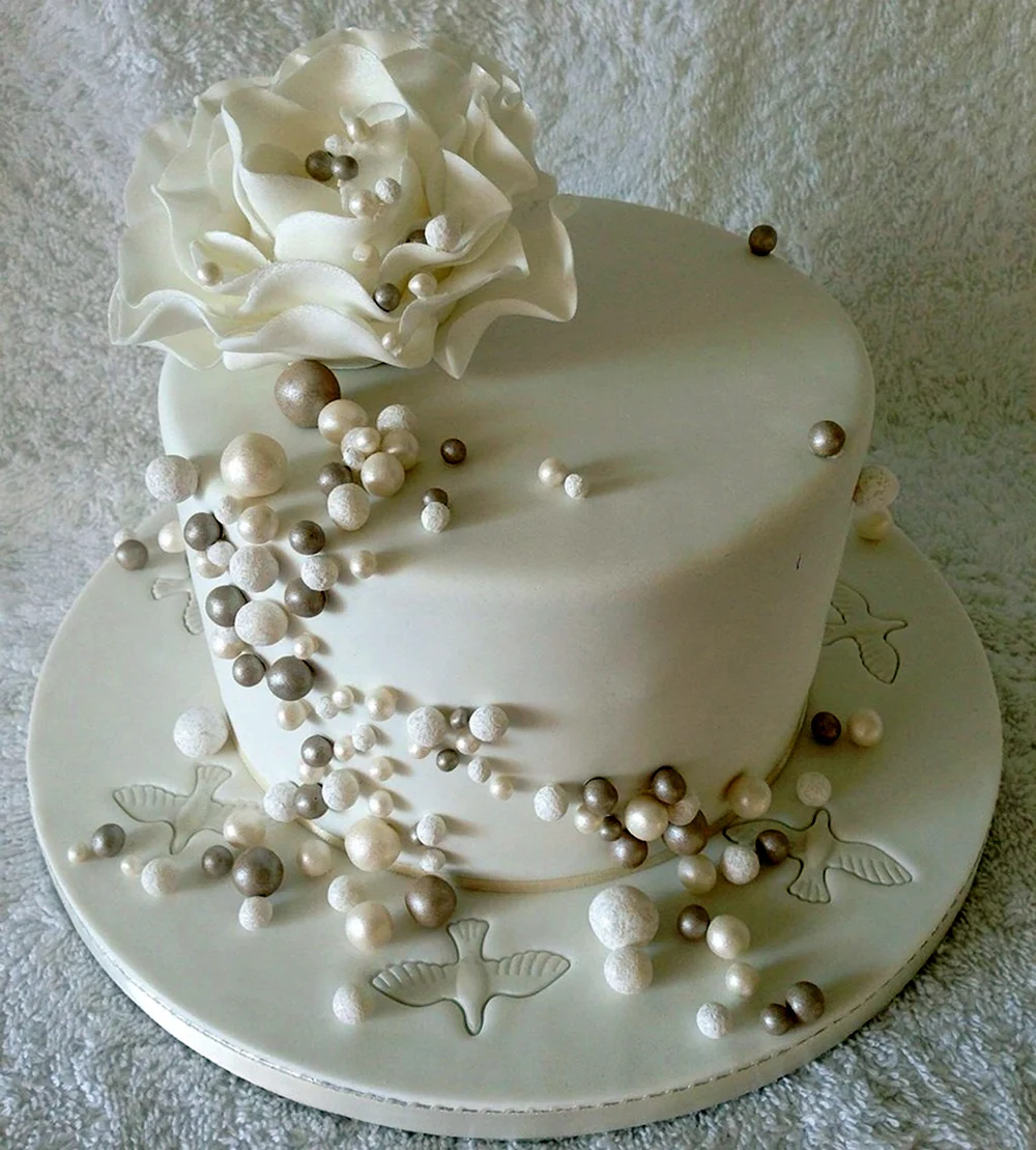 Декор свадебного торта одноярусного