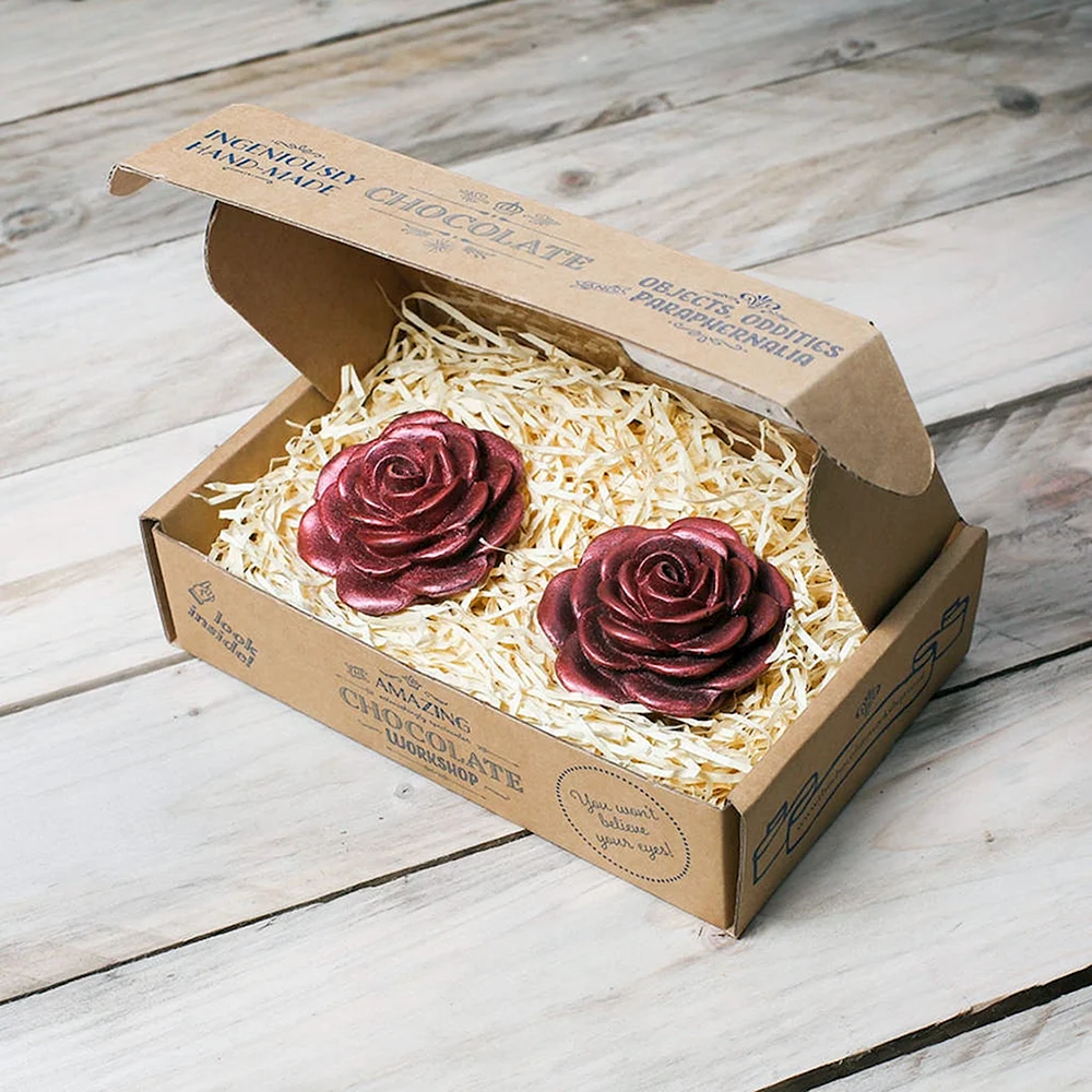 Коробка с шоколадными розами
