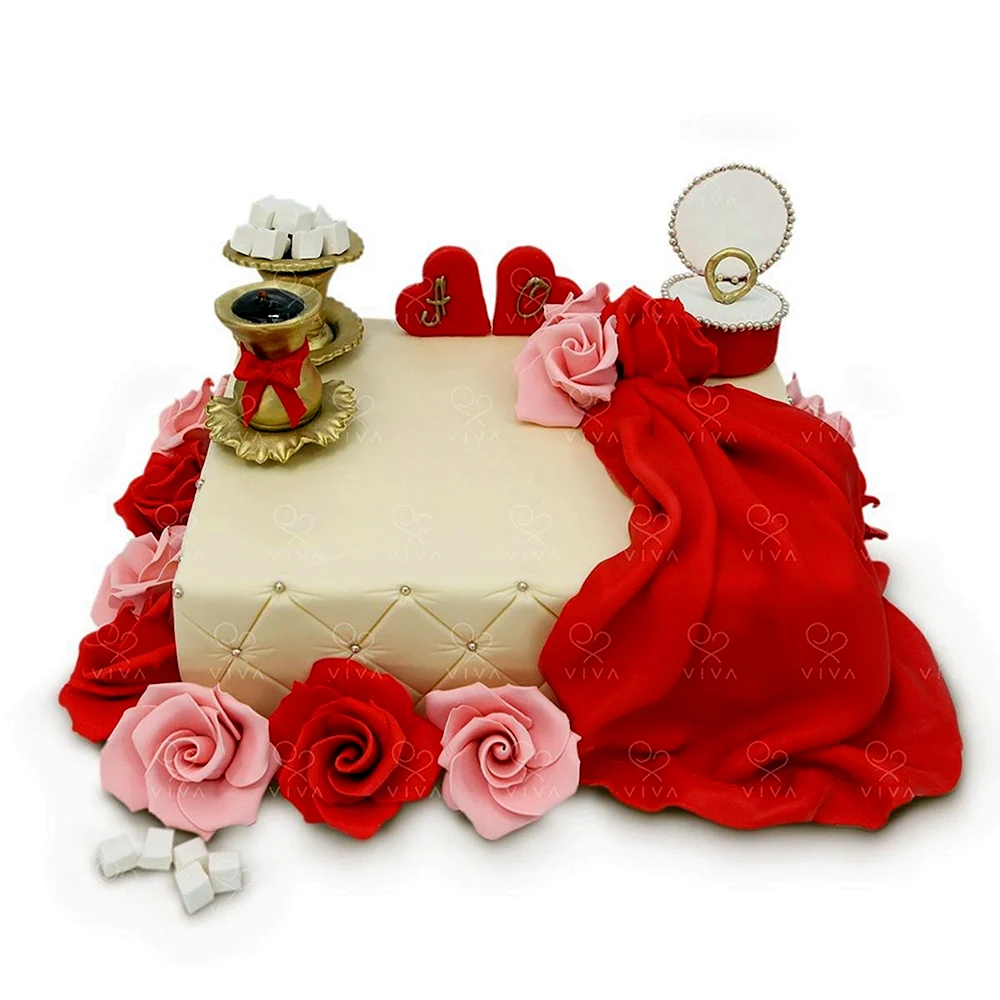 Красивый торт на помолвку