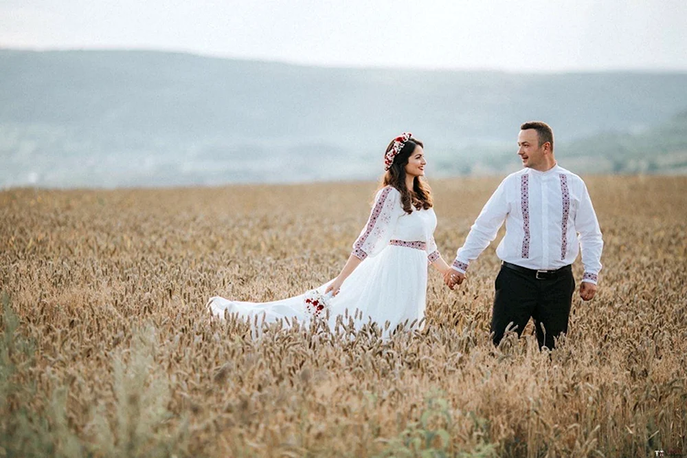 Молдавское свадебное платье