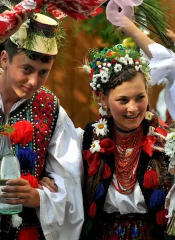 Национальная одежда румынцев и Молдовы