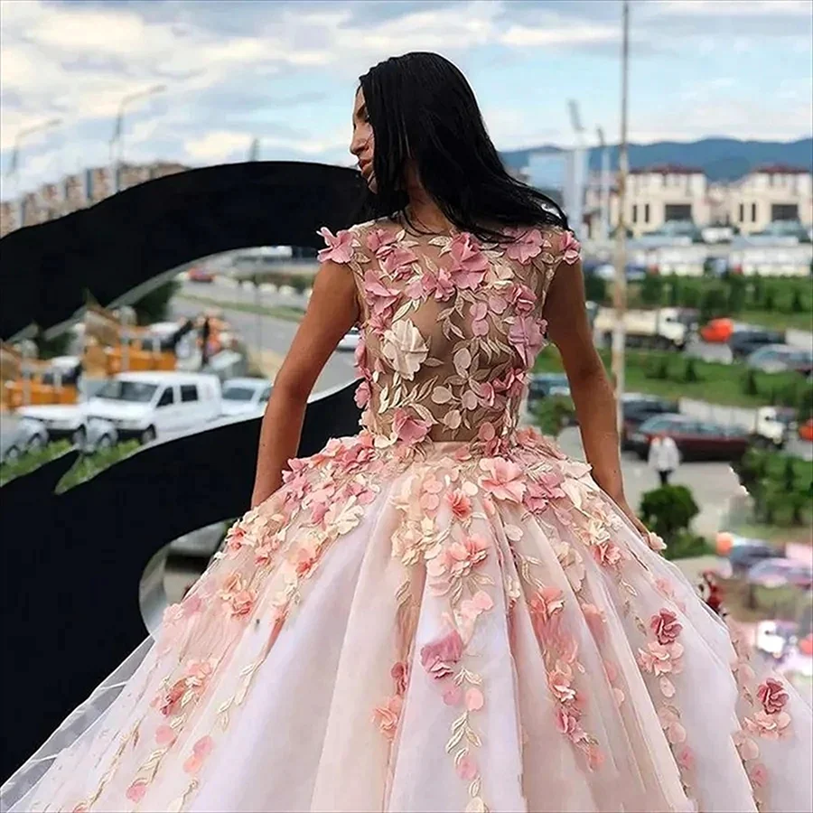 Платье с цветами