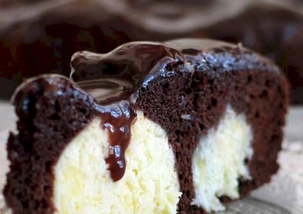 Шоколадно творожный пирог