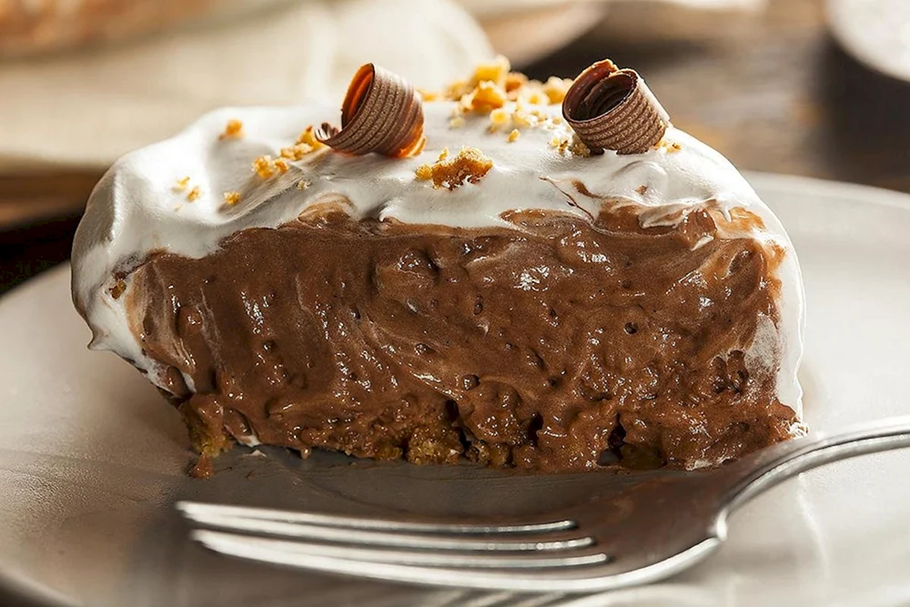 Шоколадный кремовый пирог