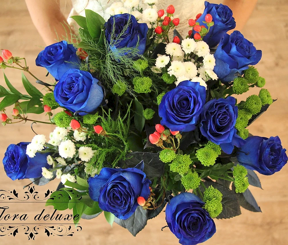 Синие кустовые розы