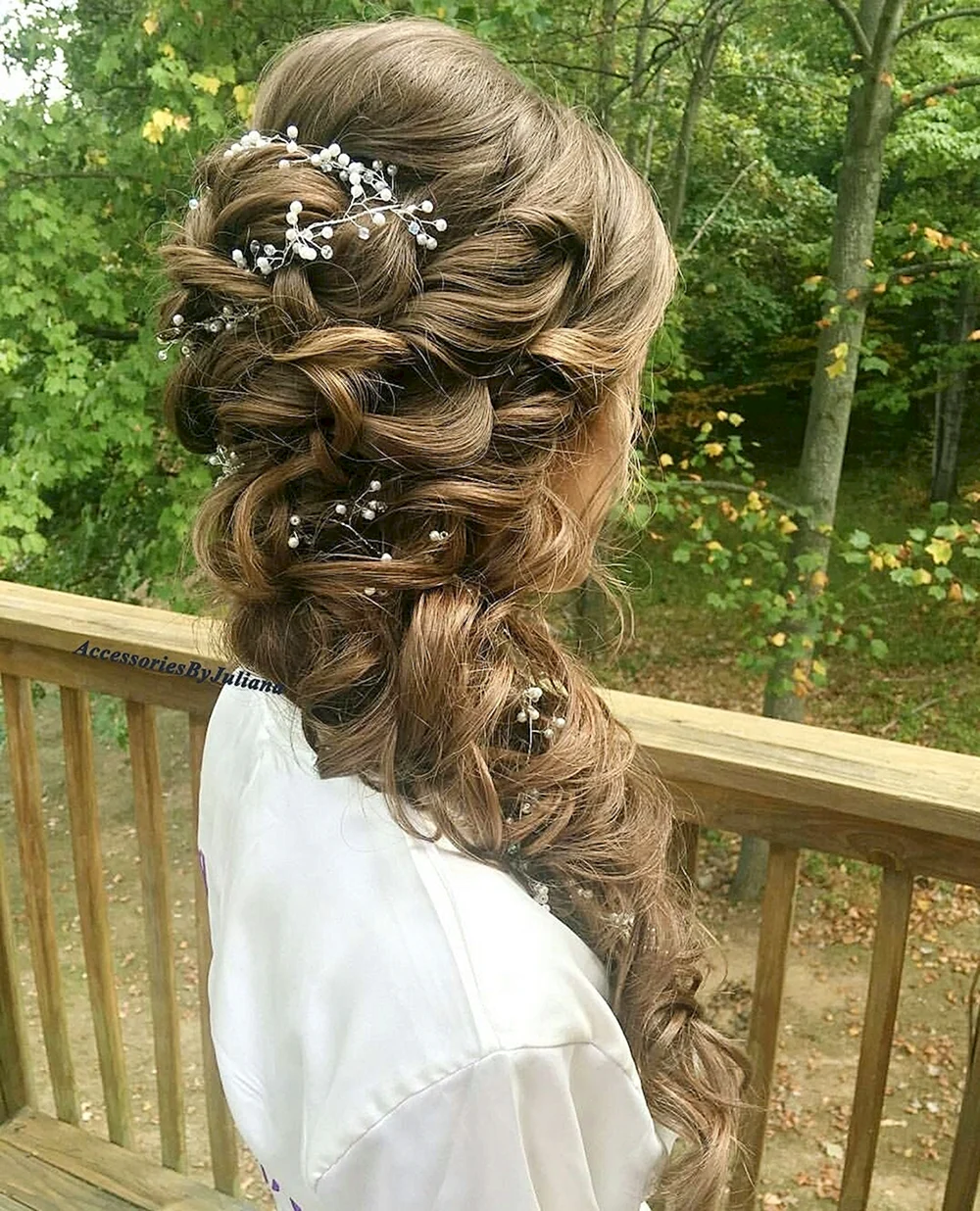 Свадебная прическа на длинные густые волосы
