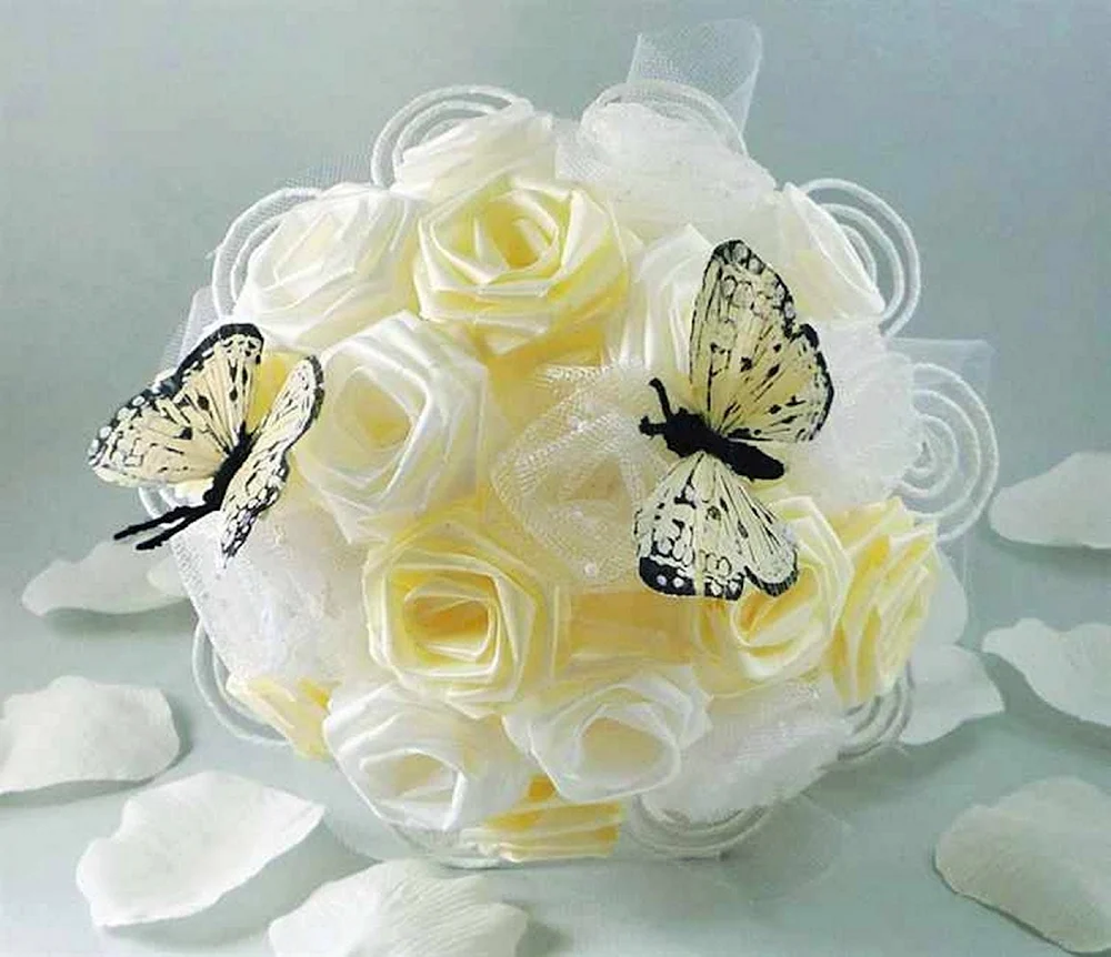 Свадебный букет с бабочками