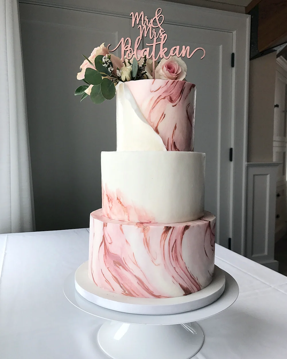 Свадебный торт мраморный