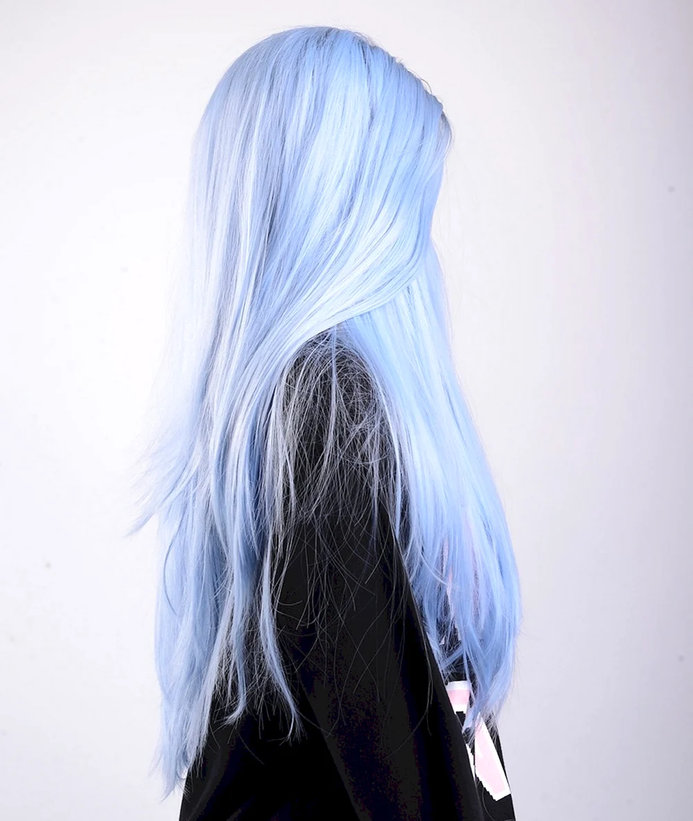Светло голубые волосы