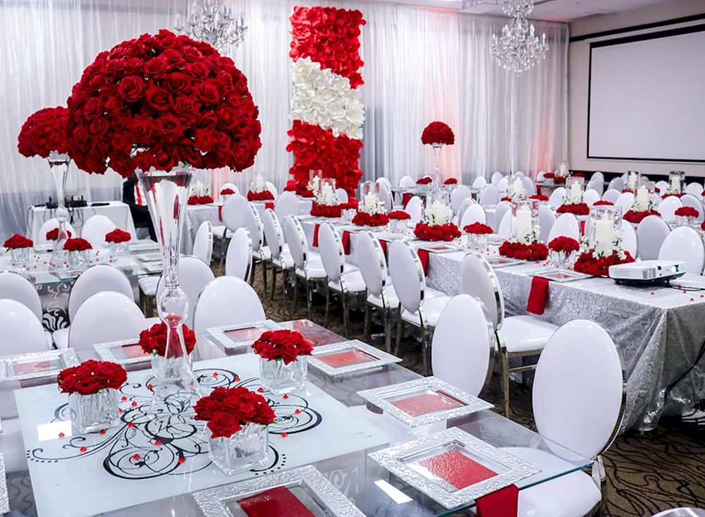 Украшение свадебного зала в Красном цвете