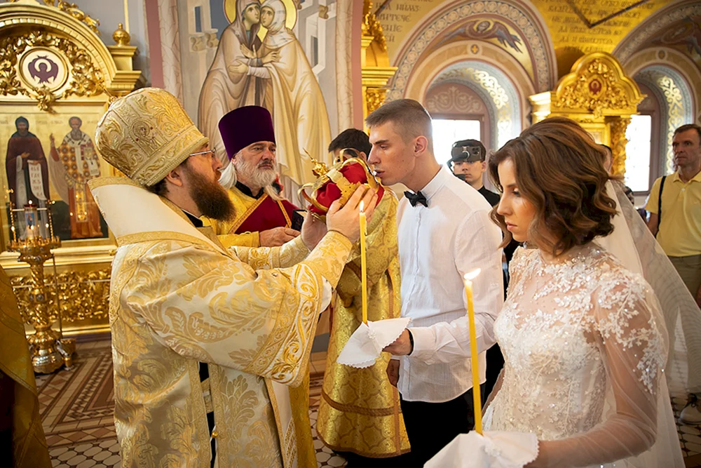 Венчание в Свято-Троицкий собор