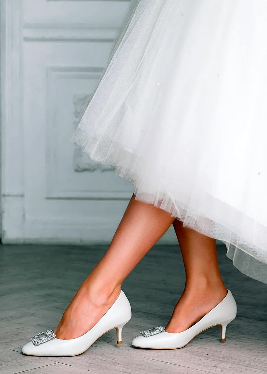 VIVABRIDE Свадебные туфли закрытые лодочки на низком каблуке Geneva