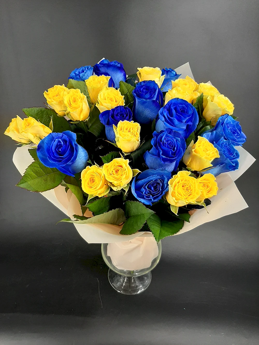 Жёлто-синие розы Линда